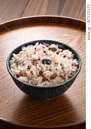 十八穀ご飯 87515323