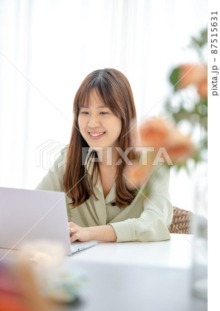 女性 女 女の子 87515631