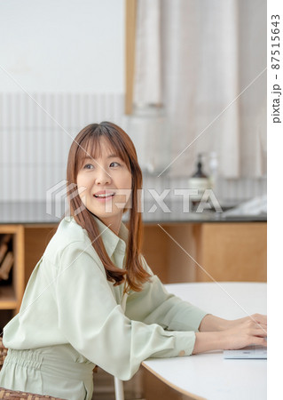 女性 女 女の子 87515643