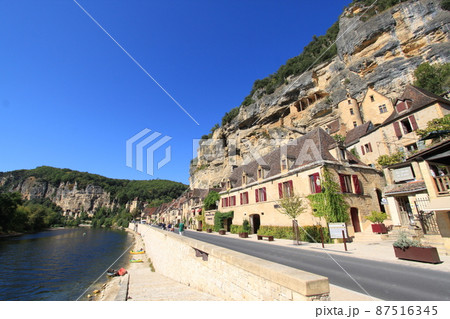 フランス　ドルドーニュ渓谷 87516345