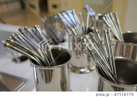 病院　医院　診察　器具　道具　医療　診察室　耳鼻科　耳鼻咽喉科　耳鼻咽喉科　花粉症 87516779