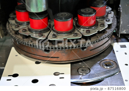 パンチプレス オートパンチャー セットプレス 穴あけ加工 工場 製造業 パンチプレス オートパンチャー セットプレス 穴あけ加工 工場 製造業 87516800