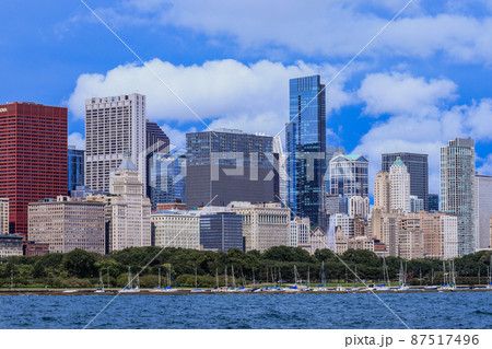 Chicago skyline panorama with Lake Michigan, IL, United States 87517496