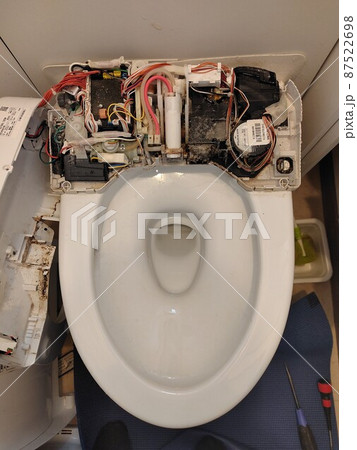 事故物件! 破壊されたトイレ 事故物件! 破壊されたトイレ 87522698