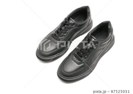 Leather autumn men's shoes on a white background Leather autumn men's shoes on a white background 87525031