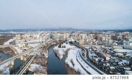 《岩手県》冬の盛岡市の街並み 87527868