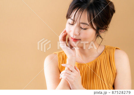 女性 ビューティー 美容 スキンケア メイク 女性 ビューティー 美容 スキンケア メイク 87528279
