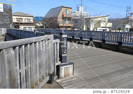新川にかかる小江戸橋（こえどはし）　東京都江戸川区　　　 87529329