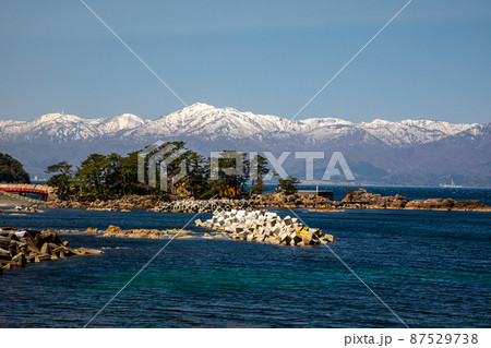 【新潟県】早春の佐渡・両津湾 4月 【新潟県】早春の佐渡・両津湾 4月 87529738
