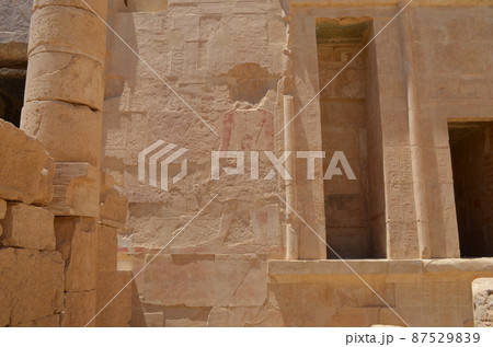 ハトシェプスト女王葬祭殿 87529839