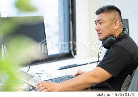 IT系エンジニアイメージ 87530179