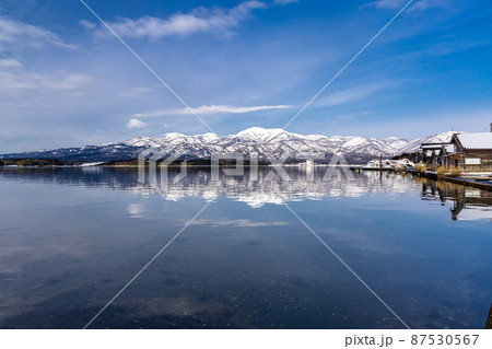 【新潟県・佐渡】早春の加茂湖 【新潟県・佐渡】早春の加茂湖 87530567