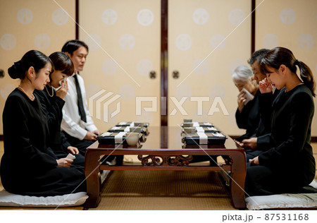 法事・お葬式(食事シーン) 法事・お葬式(食事シーン) 87531168