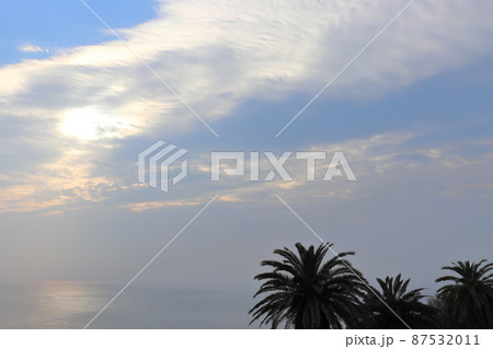 青空 雲 太陽光 海 フェニックス 青空 雲 太陽光 海 フェニックス 87532011