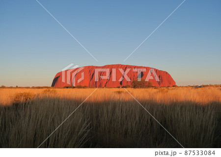 エアーズロックの夕焼け 87533084