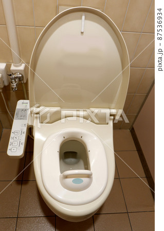 公衆トイレ 子供用便座備え 公衆トイレ 子供用便座備え 87536934