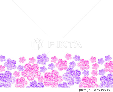 フレーム素材 満開の大小の紫＆桃色のクレヨンで描かれた花畑 横 背景白 他色有 87539535
