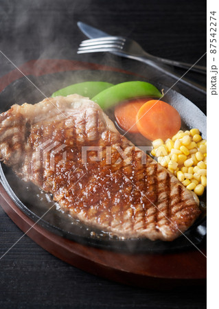 国産和牛ロースステーキ 87542274