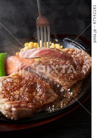 国産和牛ロースステーキ 87542281