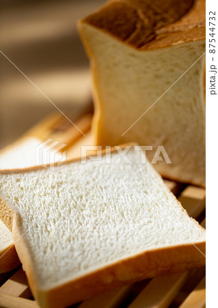 食パンイメージ 87544732