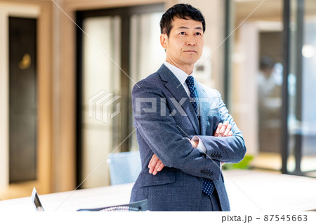 ビジネスマン シニア 撮影協力「+SHIFT NOGIZAKA」 ビジネスマン シニア 撮影協力「+SHIFT NOGIZAKA」 87545663