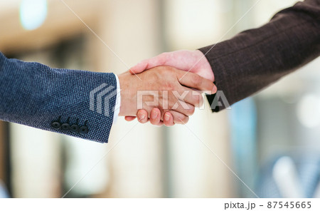 握手 ビジネス 撮影協力「+SHIFT NOGIZAKA」 握手 ビジネス 撮影協力「+SHIFT NOGIZAKA」 87545665