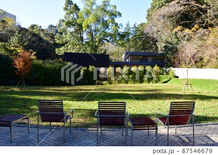 湯河原町 万葉公園湯河原惣湯テラスと紅葉 湯河原町 万葉公園湯河原惣湯テラスと紅葉 87546679