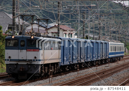 工場へ検査入場するためにJR線内を機関車牽引で走行する伊豆箱根鉄道5000系_2009/9/2撮影 工場へ検査入場するためにJR線内を機関車牽引で走行する伊豆箱根鉄道5000系_2009/9/2撮影 87548411