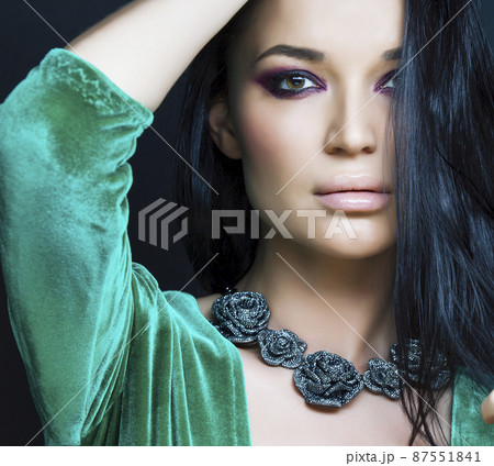 beauty rich woman with bright makeup wearing luxury jewellery on black background, fashion lady 87551841