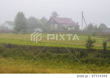 Foggy morning in the countryside Foggy morning in the countryside 87554569