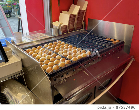 たこ焼き屋の店内イメージ 87557496