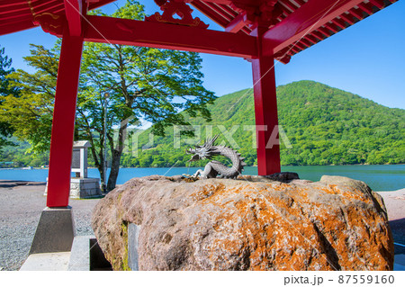 赤城神社　境内　手水場　赤城大沼湖畔　初夏の風景　　　 87559160