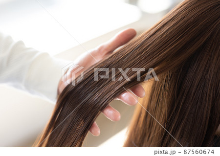 サラサラの髪の毛 サラサラの髪の毛 87560674