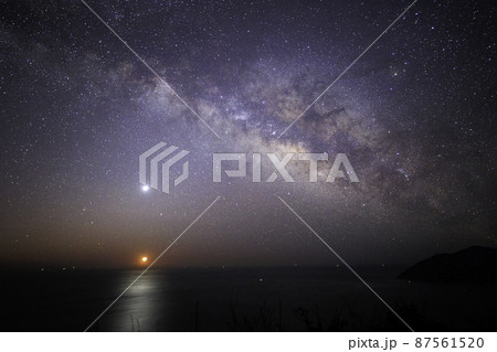 空の公園から明けの明星と天の川《大分県 空の公園》 空の公園から明けの明星と天の川《大分県 空の公園》 87561520