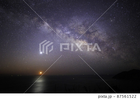 空の公園から明けの明星と天の川《大分県 空の公園》 空の公園から明けの明星と天の川《大分県 空の公園》 87561522