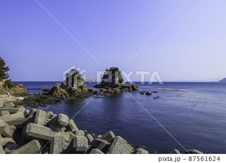 《大分県 豊後二見ヶ浦》 青空の下の豊後二見ヶ浦 《大分県 豊後二見ヶ浦》 青空の下の豊後二見ヶ浦 87561624