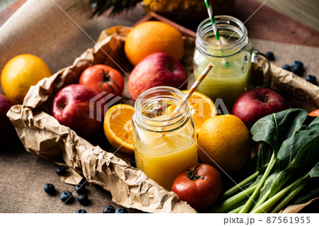 野菜スムージーとフルーツスムージー 野菜スムージーとフルーツスムージー 87561955