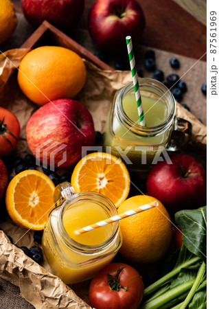 野菜スムージーとフルーツスムージー 87561969