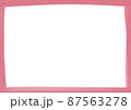 ピンク色の絵具手描きフレーム 87563278