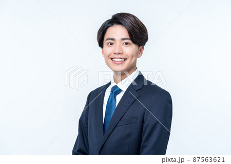 若いビジネスマン・フレッシャーズ 87563621
