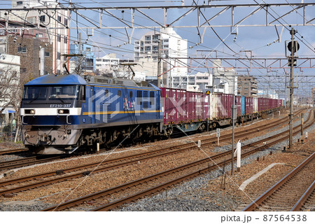 東海道本線を走るEF210-307コンテナ貨物列車 87564538