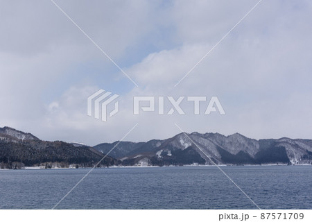 冬の田沢湖 冬の田沢湖 87571709