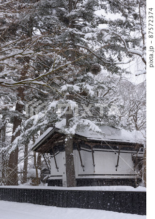 角館武家屋敷の雪化粧 角館武家屋敷の雪化粧 87572374