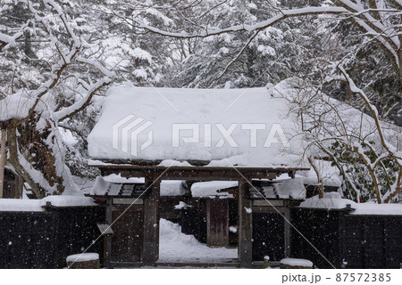 角館武家屋敷の雪化粧 角館武家屋敷の雪化粧 87572385