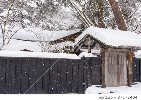 角館武家屋敷の雪化粧 角館武家屋敷の雪化粧 87572404