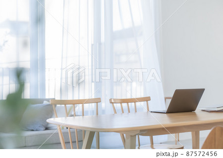 新築　一戸建て　パソコン 87572456