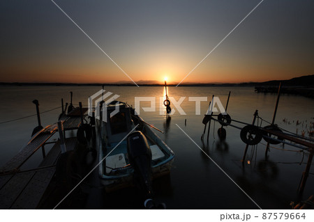 早春の小川原湖夕景 早春の小川原湖夕景 87579664