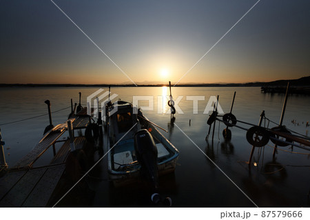 早春の小川原湖夕景 早春の小川原湖夕景 87579666