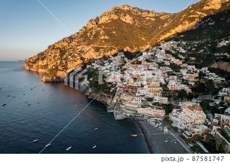 Aerial view of Positano, a little town along Amalfi Coast 87581747