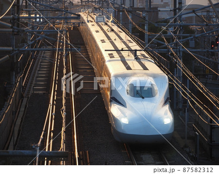 新幹線N700S　J12編成　夕方の本町跨線橋にて 87582312